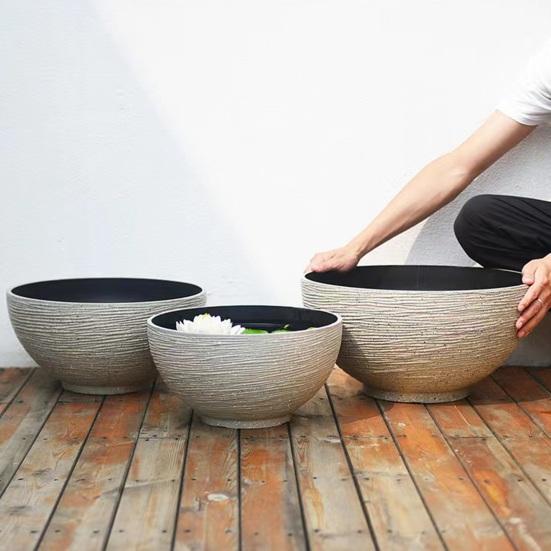 Plant Pot with Drainage, Resin Planter for Indoor Outdoor Plants, Medium Flower Pots for Patio, Balcony Garden Decor
