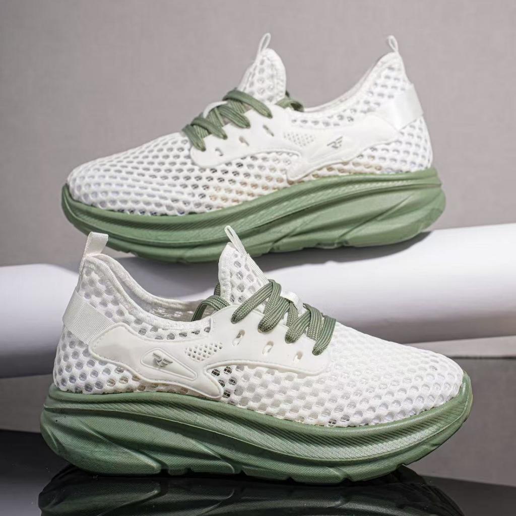 New Summer Breathable Women's Shoes Thin Hollow Versatile Sports Shoes Outdoor Lightweight Large Mesh Creek Sandals