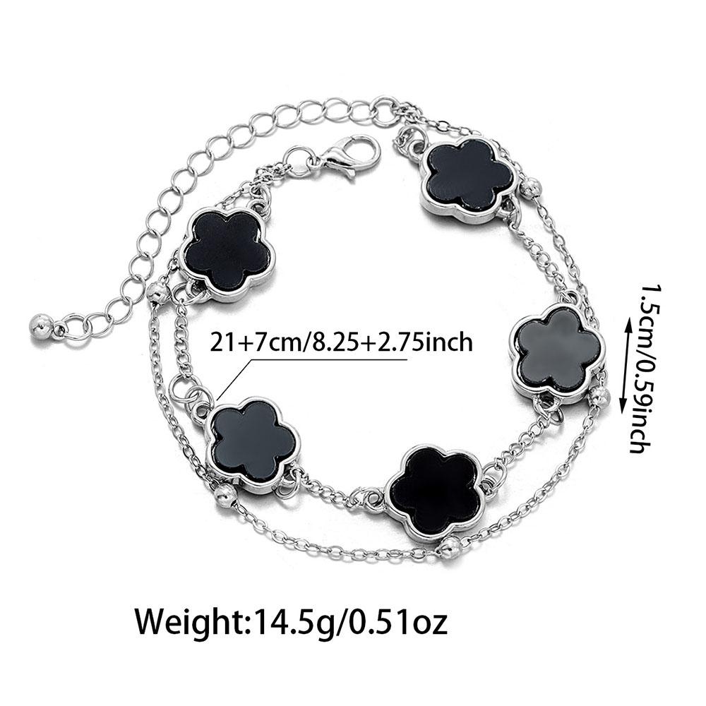 Minimalistisches Black Clover Armband für Damen Glücksbringer mit vierblättrigem Klee Handgelenkketten Mode Klassische Handgelenkbekleidung Hand Schmuck Accessoire