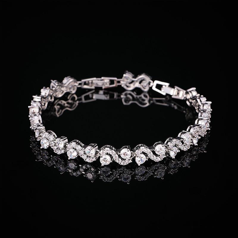 

Легкая роскошь Высокий класс Цветной сокровищный циркон Инкрустированный Изысканный волнистый браслет Аксессуары Браслет Ювелирные изделия серебряный