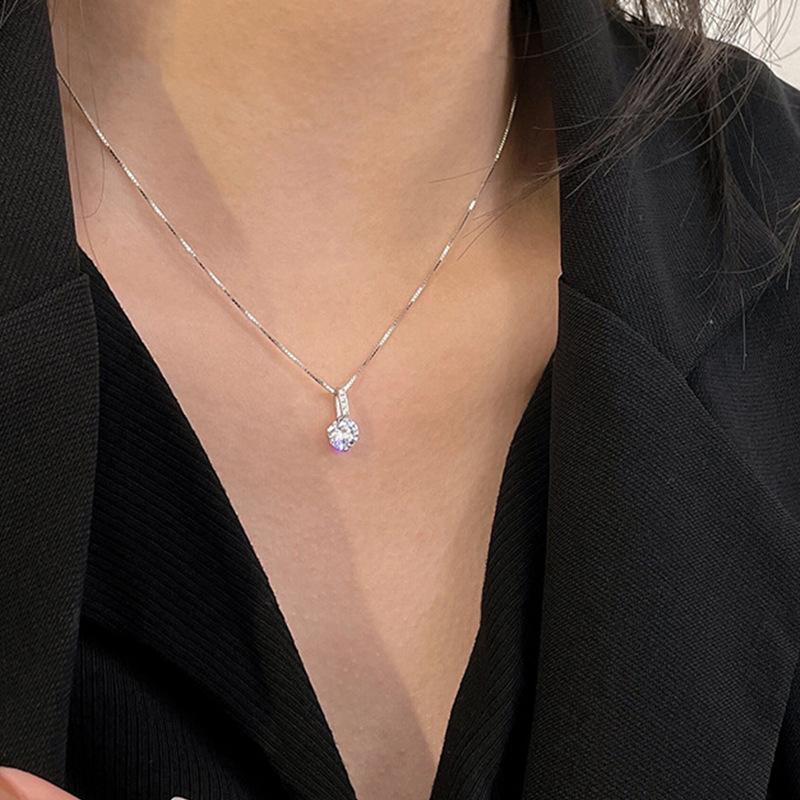 Silver Color Small Single Rhinestone Zircon Pendant Necklace for Women Simple Clavicle Chain Trend Gorgeous Gift Party Jewelry