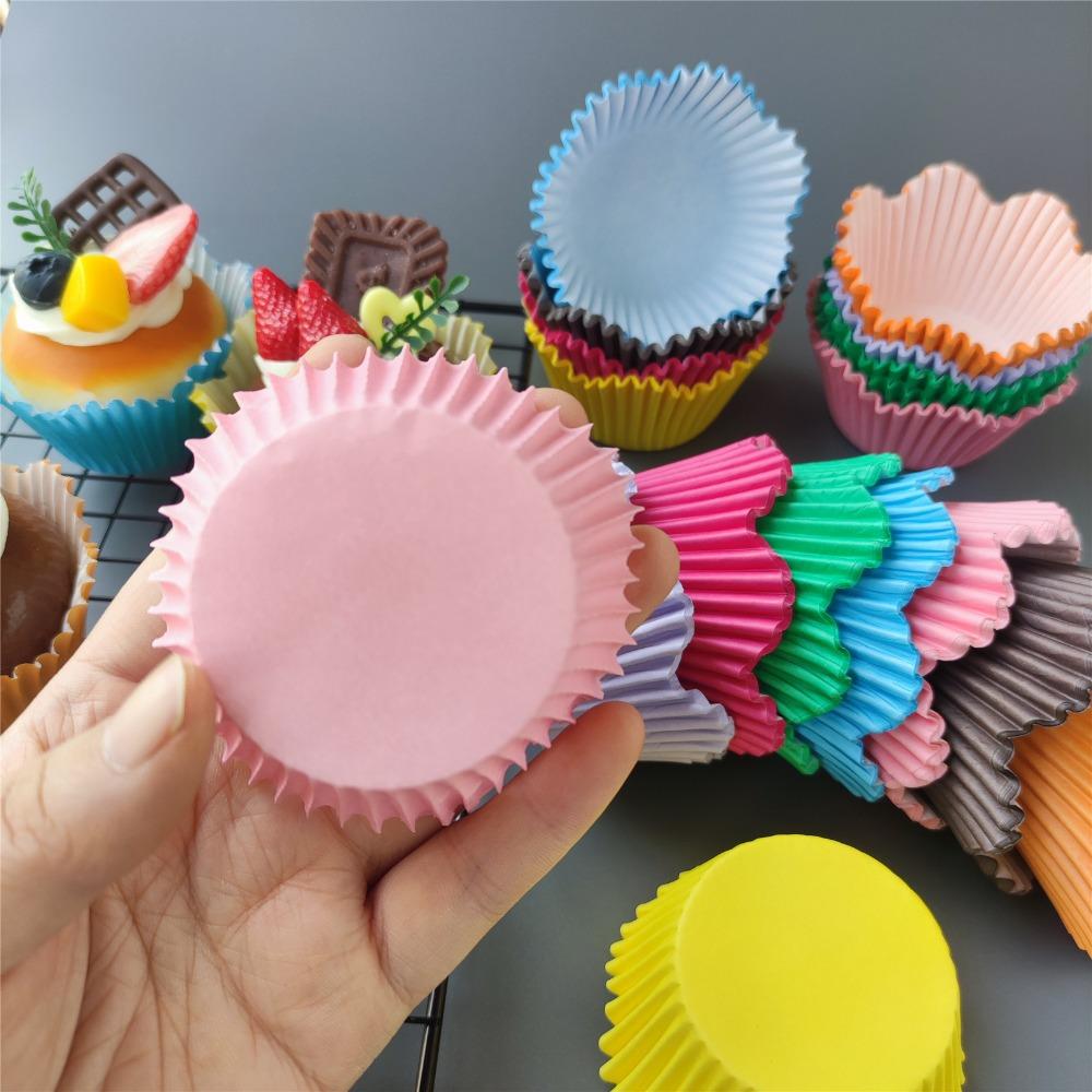 200pcs Cake Cup Liners, Oil-Proof Cake Cups, Flower Shape Design in Assorted Colors, Perfect for Cookies and Cakes