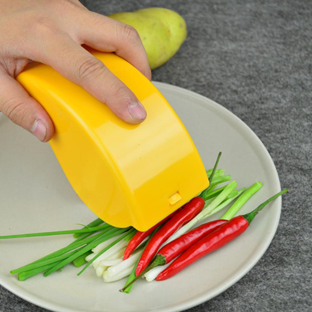 Tritatutto per Verdure a Rullo Manuale Tagliacipollotti con 6 Lame in Acciaio Inossidabile Rullo Erbe Aromatiche Staccabile Tritatutto Set di Utensili per Prezzemolo