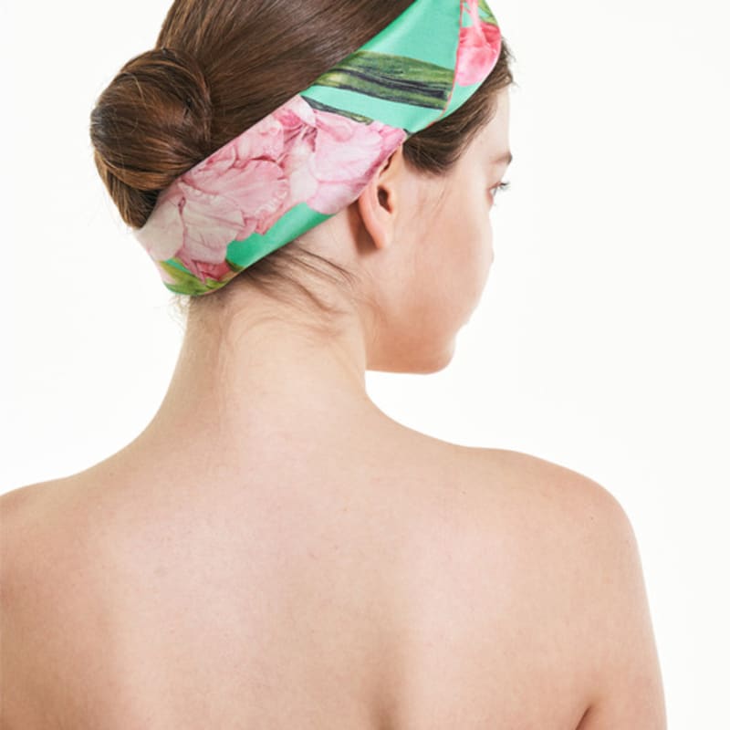 Chae Look HAND-DRAWN WATERCOLOR GLADIOLUS CARRE SCARF