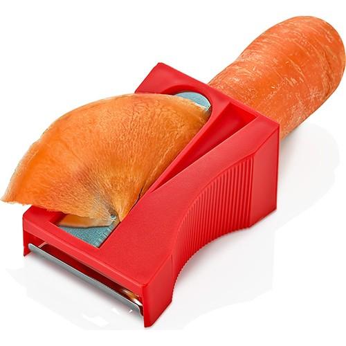 

Овощечистка фруктов в форме