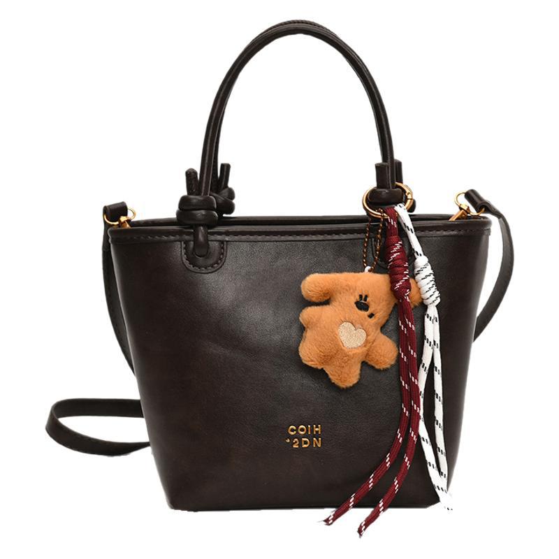 Commuter leisure bag women's large capacity 2025 new autumn and winter retro versatile shoulder bag simple tote bag