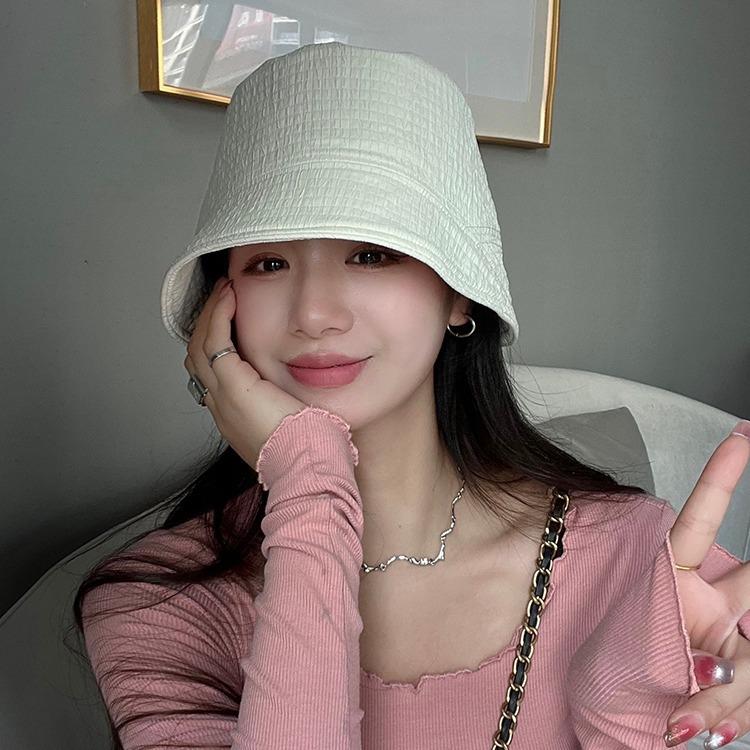 Frühlings- und Sommer-Texturstoff mit Karomuster, vorne groß, hinten klein, Damen-Trendmode, vielseitiger, einfacher Fischerhut