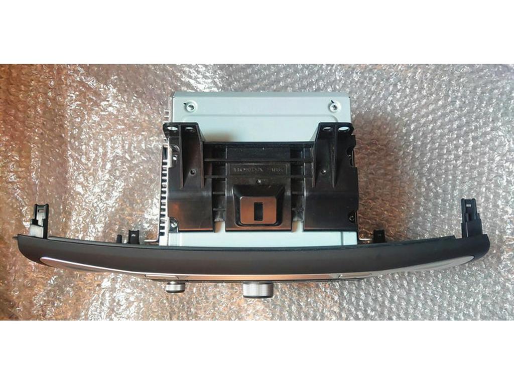 For 2014-2016 9th Gen Accord & 9.5th Gen Accord: CD Player, FM Radio, USB by Pioneer