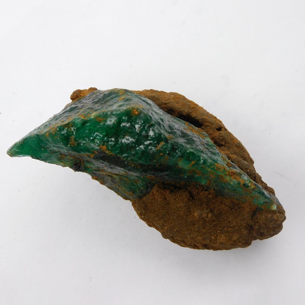 Natural Green Emerald 1010.9ct Rough Certified Loose Gemstone