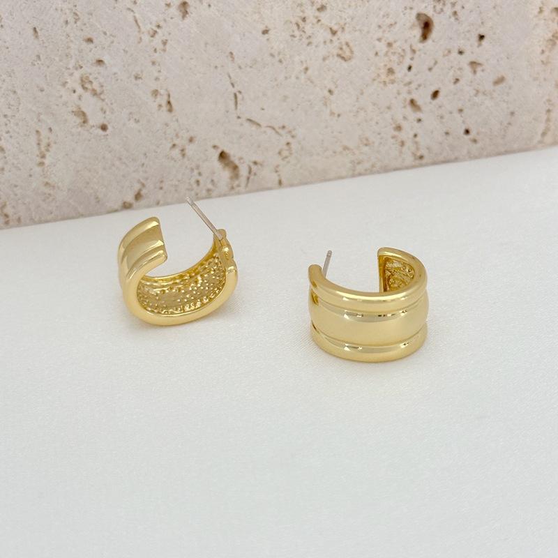 Temperament Design Stud Earrings, Minimalist Smooth Open Semi-Round Earrings, Earrings. золотой