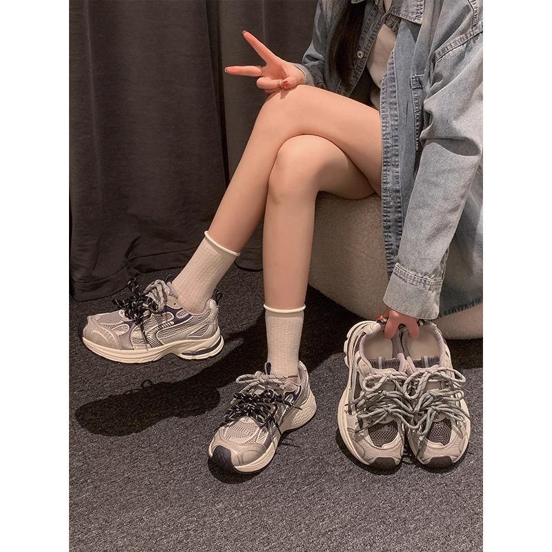 Thick-soled mesh breathable father shoes and women's new small men grow taller and thinner versatile casual sports shoes