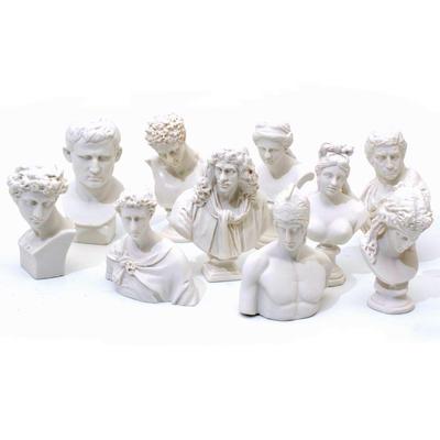 Bytové dekorácie – Sošky