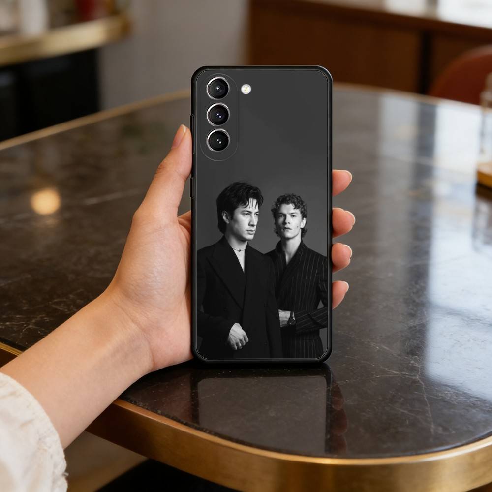 Hudson Williams Shane Hollander Phone Case For Samsung S25,24,23,22,30,21,10,9,Ultra,Plus,Lite,FE,4,5 G Soft Black Case