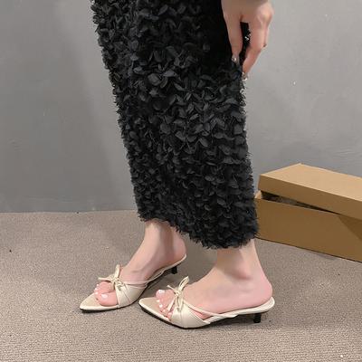 2025 Sommer neue Schleife spitz kühl Hausschuhe sanfte dünne Absätze Mode lässig Outdoor Sandalen Damen