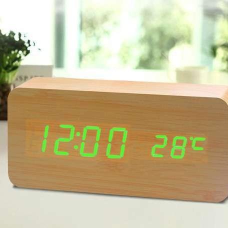 LED Wooden Clock Desktop Silent Electronic Alarm Clock Home Ornament Clock USB Dry Battery Dual-purpose Alarm Clock