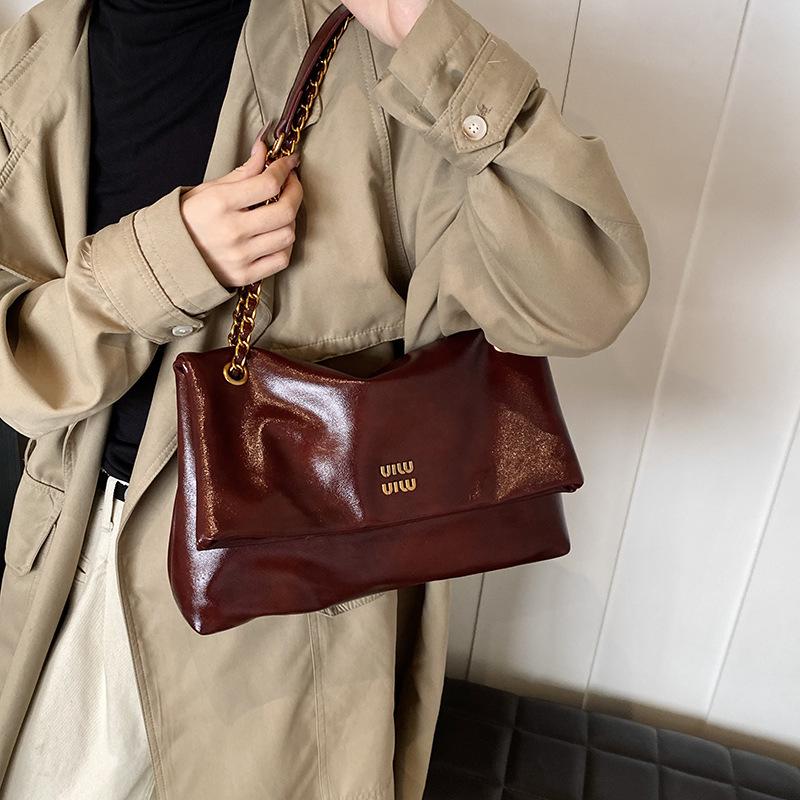 Korean Version of Retro Large-capacity Bag Women's 2025 Autumn and Winter New Simple Shoulder Tote Bag To Work Commuter Chain Bag