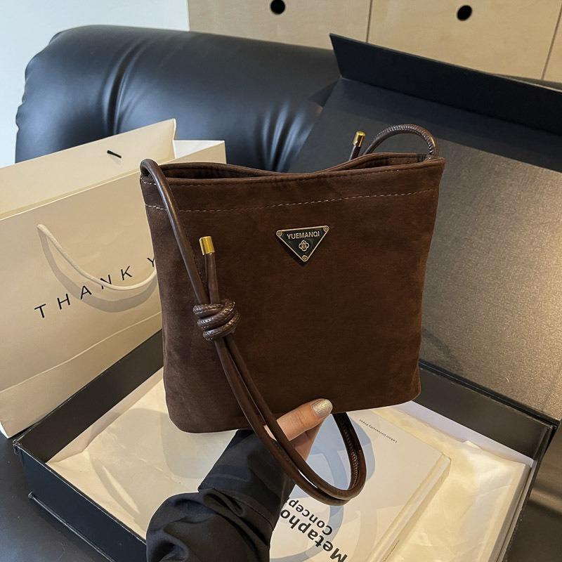 Simple Casual Large-capacity Women's Bag, New Fashionable Retro High-value Commuting Shoulder Underarm Bucket Bag