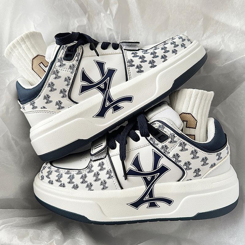 

Thick baseplate shoes men s 2 summer new versatile letter white shoes lightweight casual sports bread shoes boys 44 standard size білий