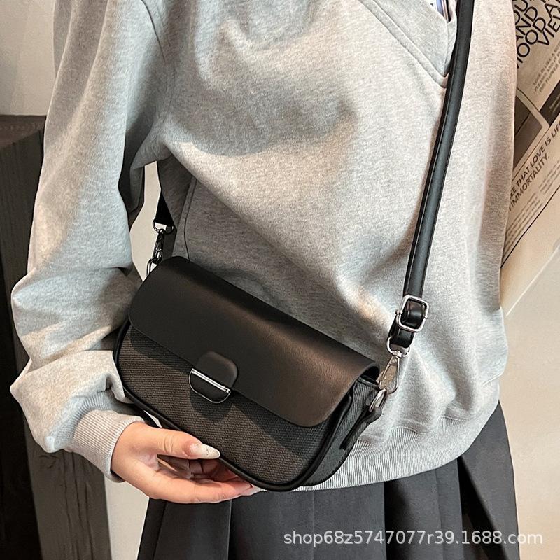 Korean Version of the Hot-selling Fashion Niche Casual Small Square Bag Women's Personality Simple Style Advanced Sense Solid Color Splicing