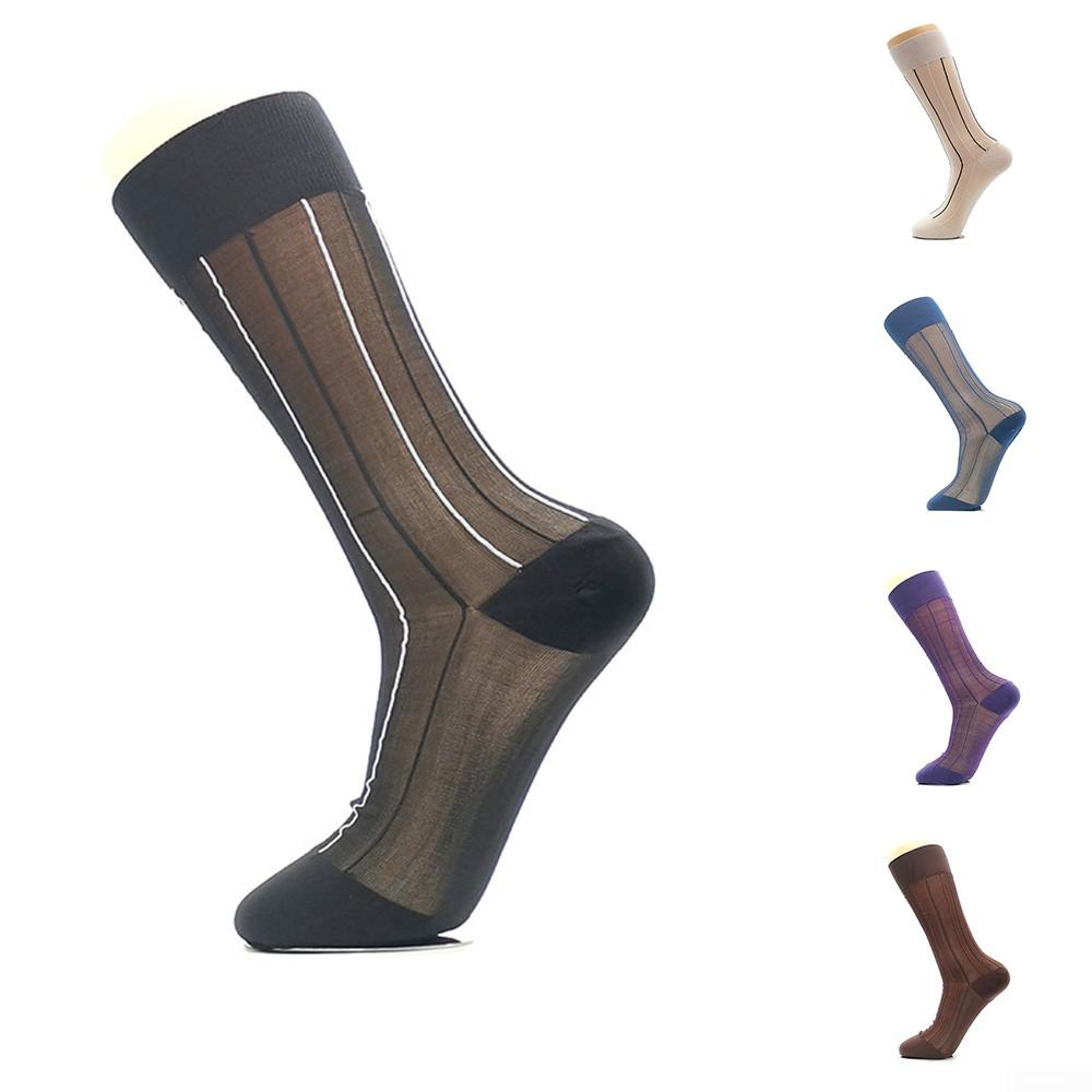 Transparente und seidige Herrensocken, gestreifte Kniestrümpfe für einen sexy Look