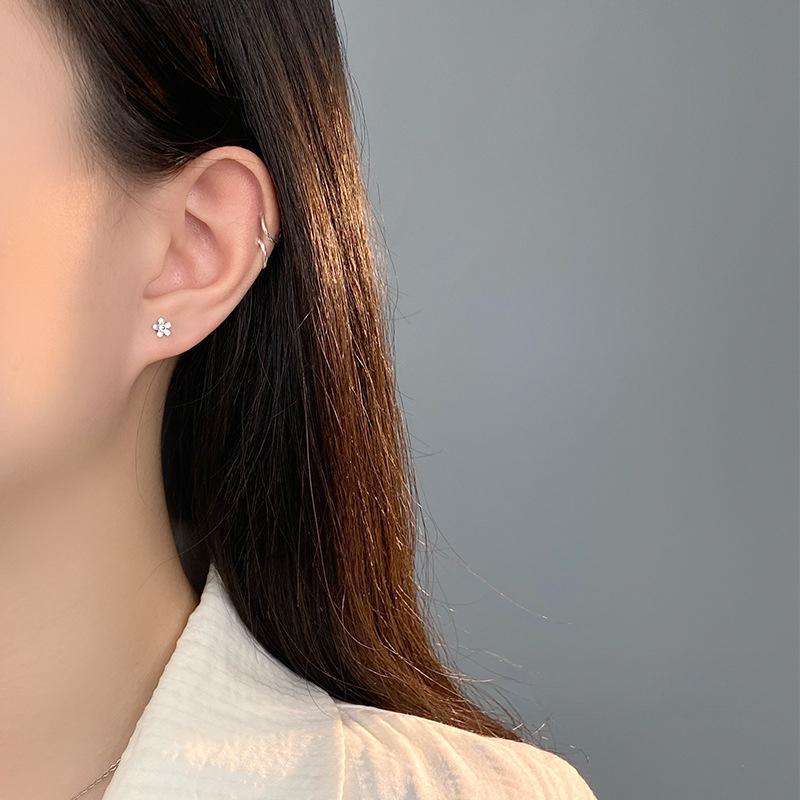 Forest-style Small Flower Earrings for Women Mini Earrings for Students To Raise Ear Piercings and Cute Earrings