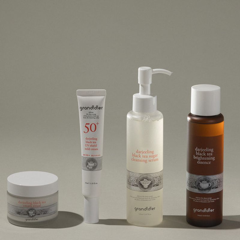 Dazzling Black Tea 4-piece set (cleansing + essence + cream + sunscreen)