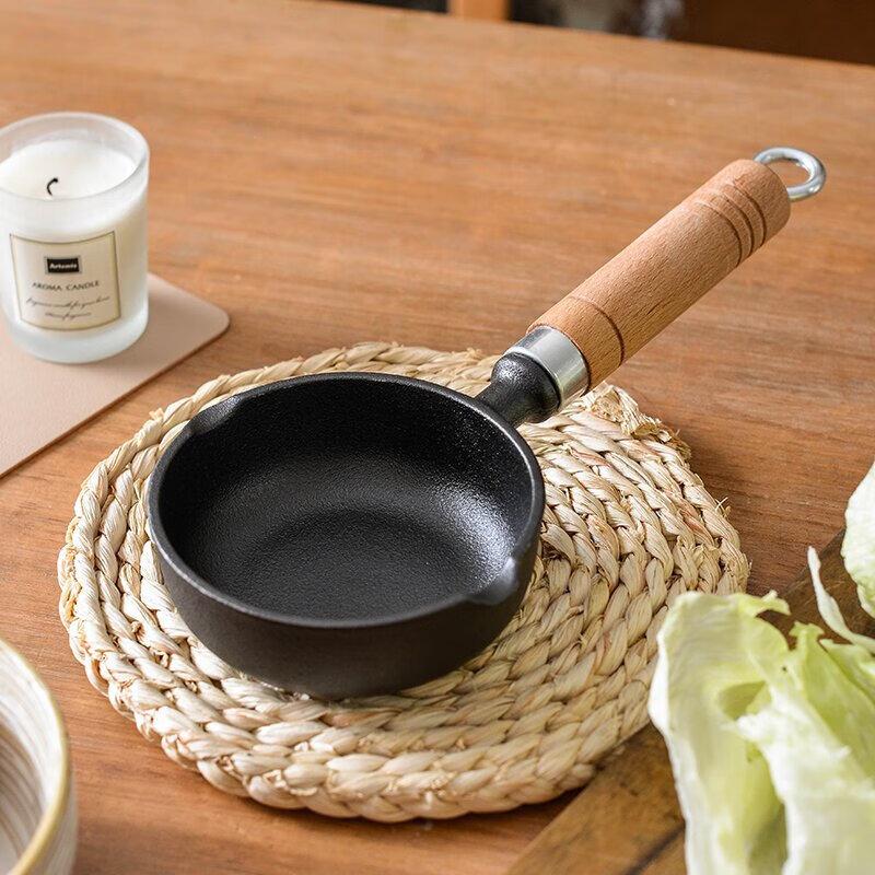 Lilang Deepened Cast Iron Oil Pouring Flat Bottom Pot