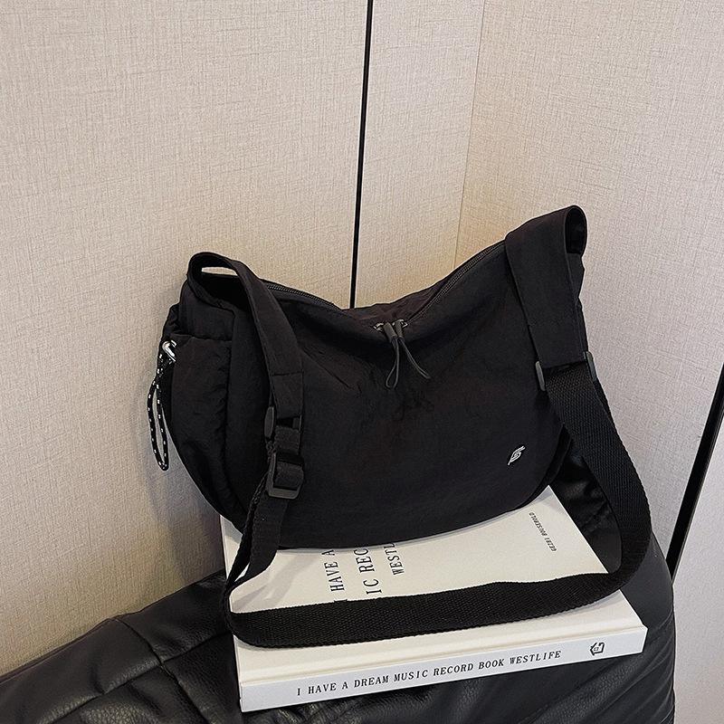 

Lightweight Korean small dumpling bag multi-back method small milk box bag portable single shoulder oblique span women s bag light and simple чёрный