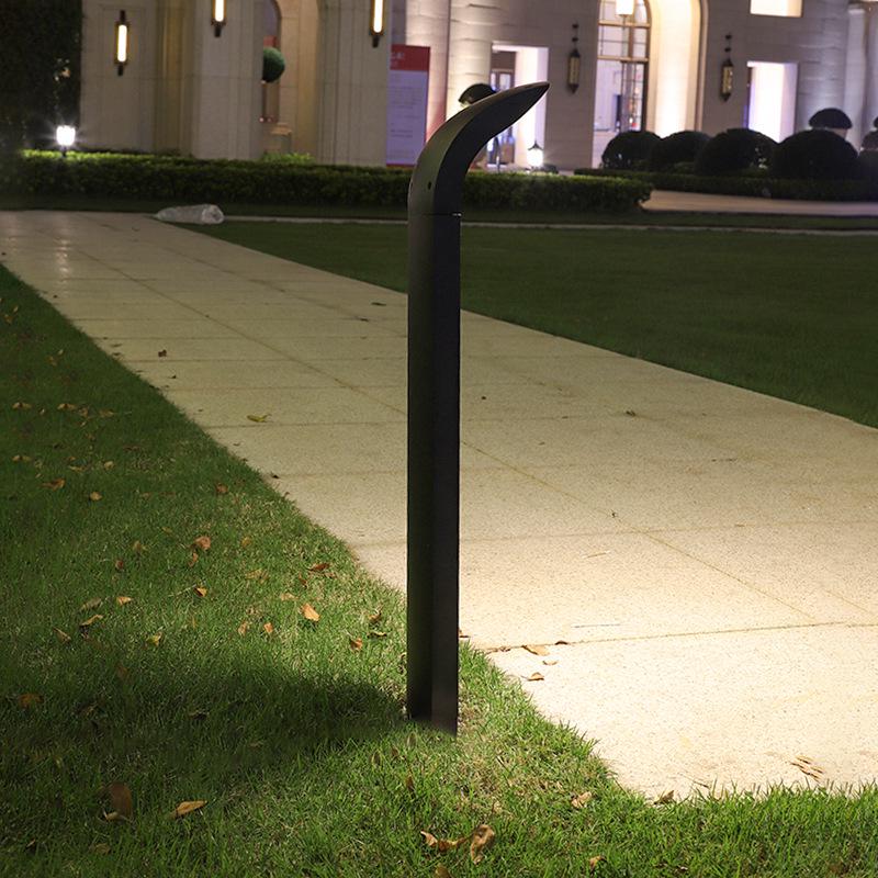 Outdoor Waterproof Solar Aluminum Lawn Lights for Gardens, Parks, and Courtyards