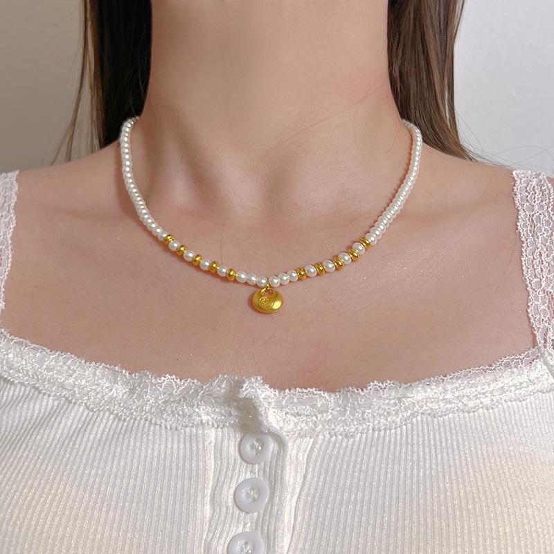 Pearl Necklace Women's Niche Light Luxury Design High-end Fashion Temperament Collarbone Chain Neck Chain Sweater Chain Bead Chain