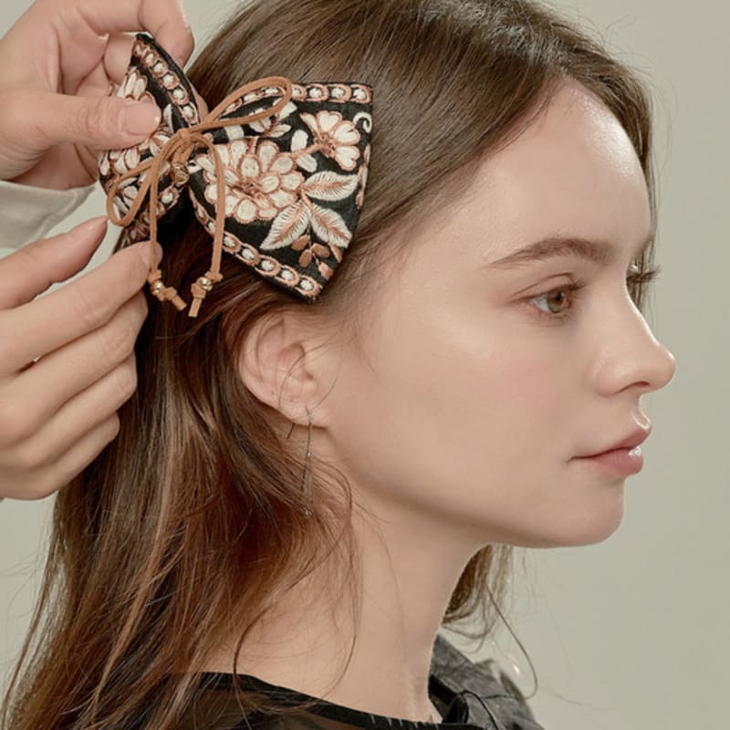 BESTY Adelaine Ribbon Hairpin