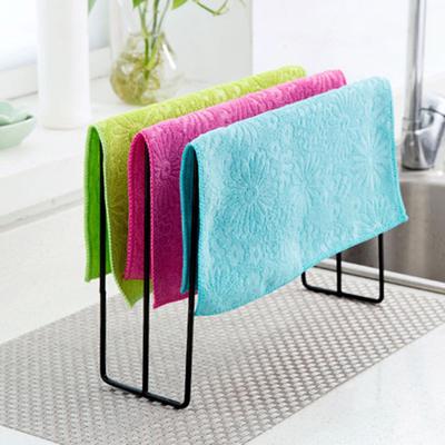 Verstellbarer Kleiderbügel Handtuchhalter zum Trocknen für Balkon oder Badezimmer