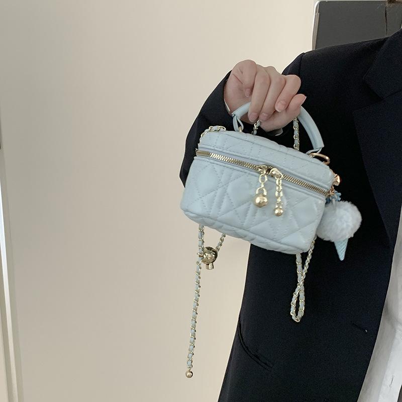 Nešiojamas mažas kvadratinis krepšys moterims, 2023 m. vasara, nauja madinga deimantinė grandinėlė, nišinės tekstūros krepšys, tinkantis