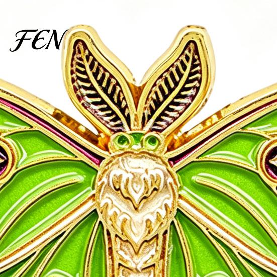 Enamel Lapel Pin Vintage Moth Brooch, Cartoon Insect Alloy Pin, Men Lightweight Clothes Women Jewelry Accessories for Suit Dress Coat Scarf
