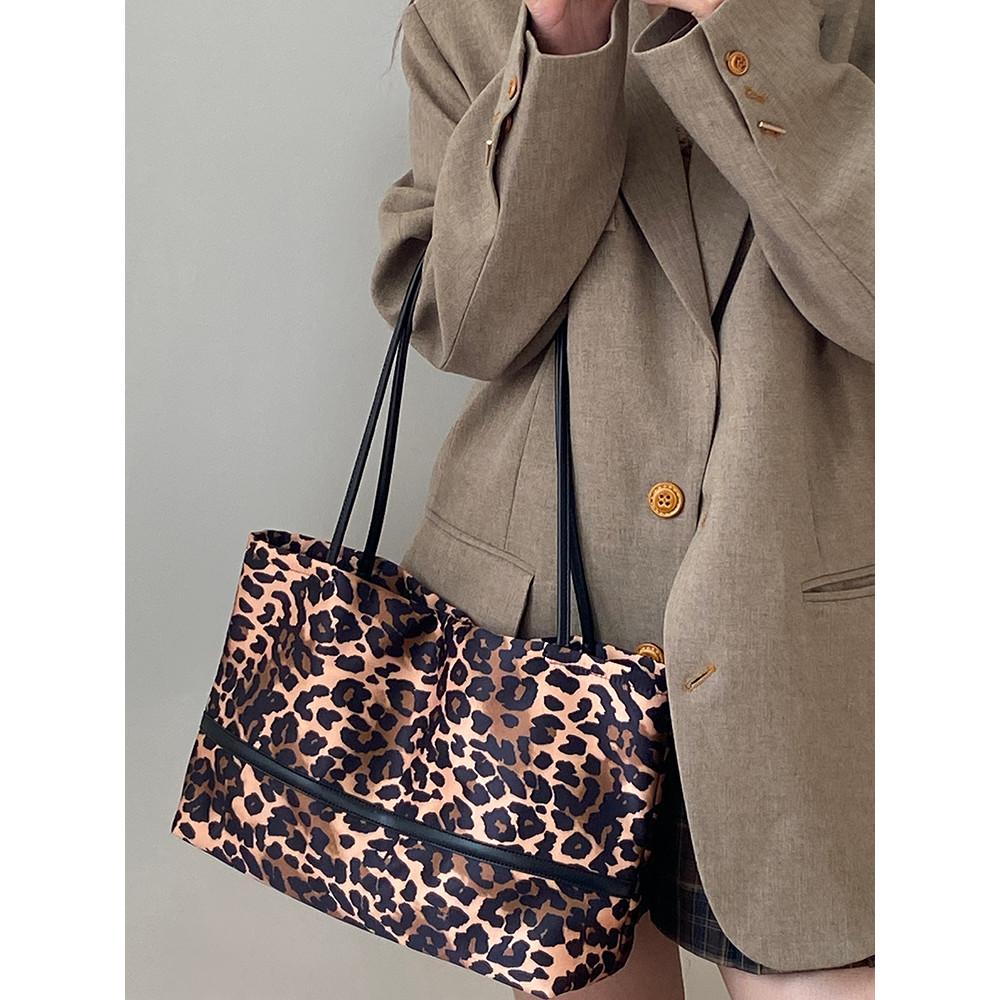 IELGY Leopard Print Canvas Tote Bag Large Capacity One Shoulder Portable