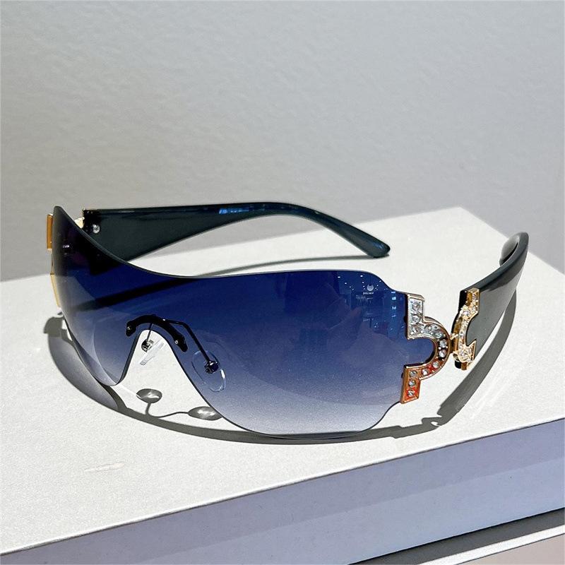 Rimless Brand Designer Sunglasses Women Oversized Trending Luxury Sun Glasses Rivet Diamond Punk Big Shades Uv400