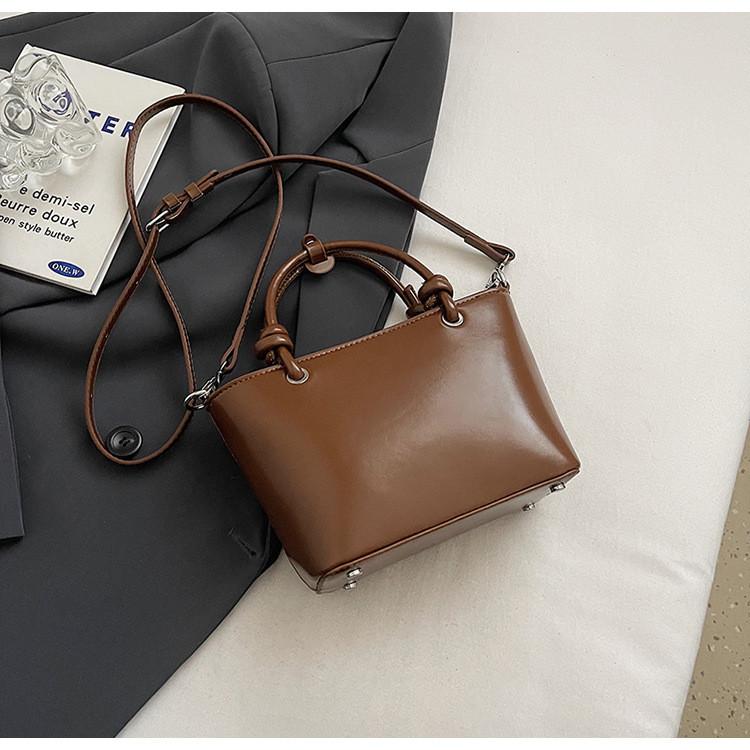 IELGY Bucket Bag Autumn Winter All-Match Fashion Niche Cross-Body Retro Handbag