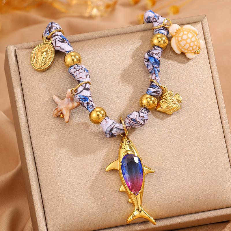 European and American marine series K gold light luxury niche necklace does not fade women's personalized shark titanium steel long necklace