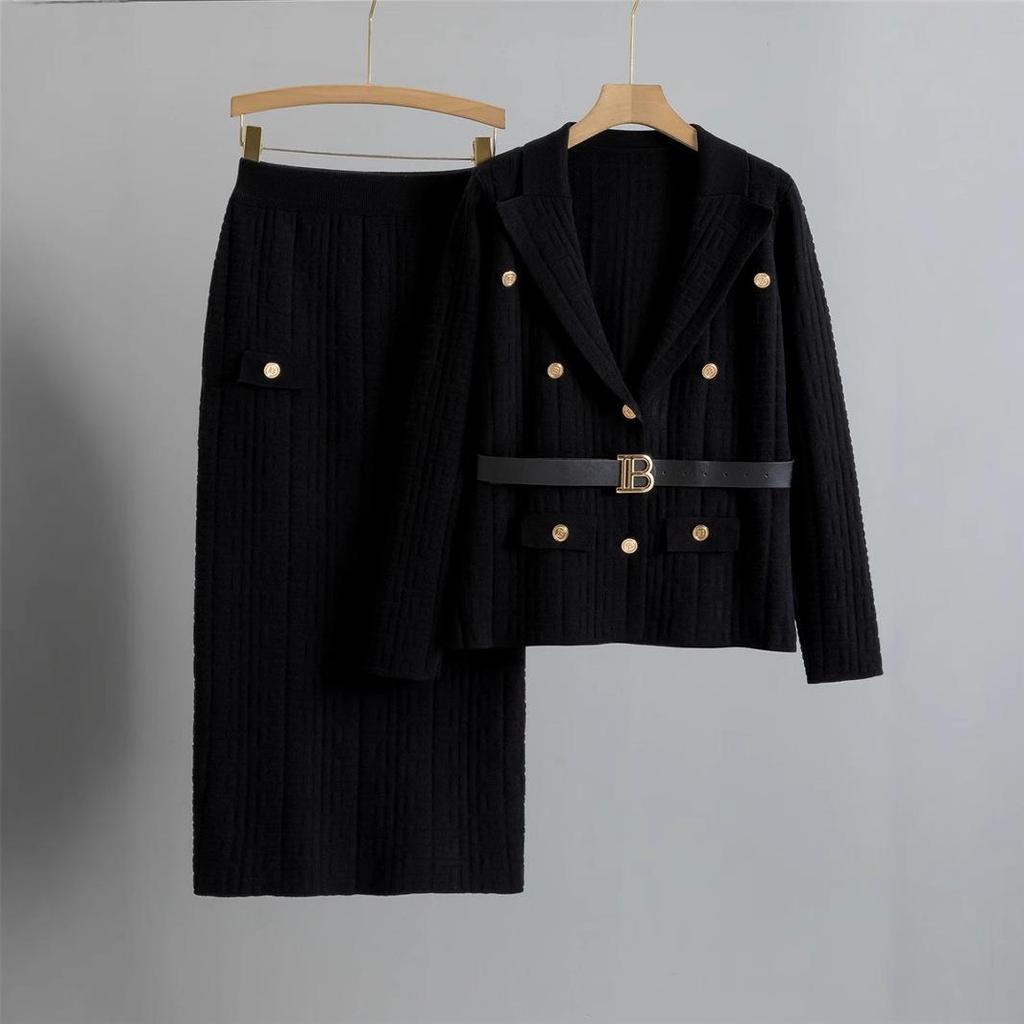 Dámská jarní a podzimní luxusní pletená souprava s kabátem se zeštíhlujícím límcem a sukní obepínající boky