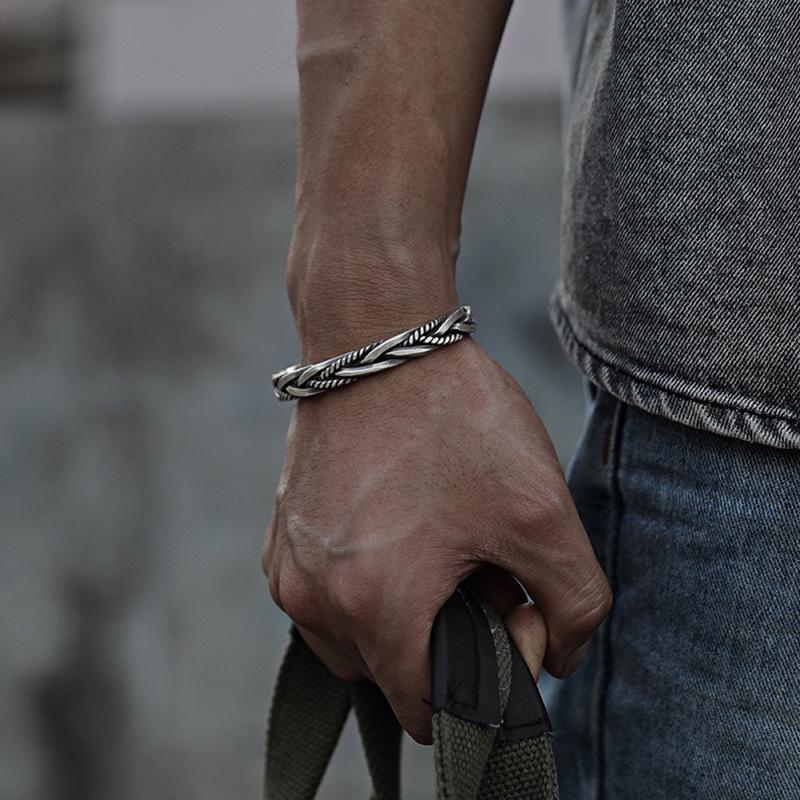 

S925 Silver-Plated Twisted Braided Open Bracelet for Men & Women – Retro Thai Design