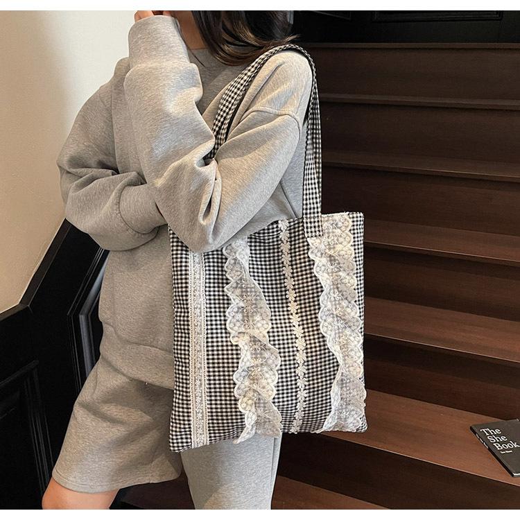 Lace Edge Bucket Bag Women's New Fashion Portable Tote Bag Small Fresh Shopping Commuter Bag