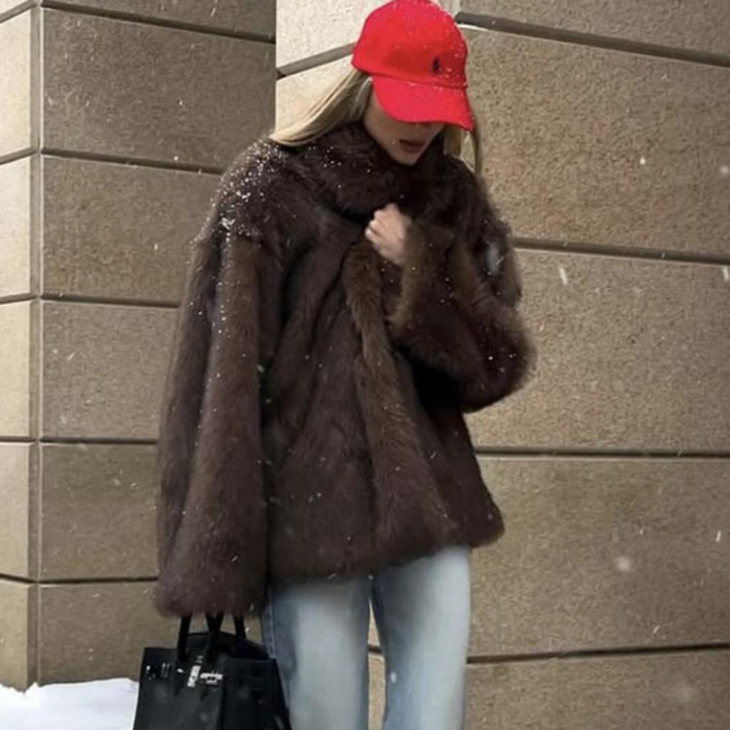 Cappotto da donna in finta pelliccia con colletto rovesciato e maniche lunghe, vestibilità larga, giacca in pelliccia streetwear
