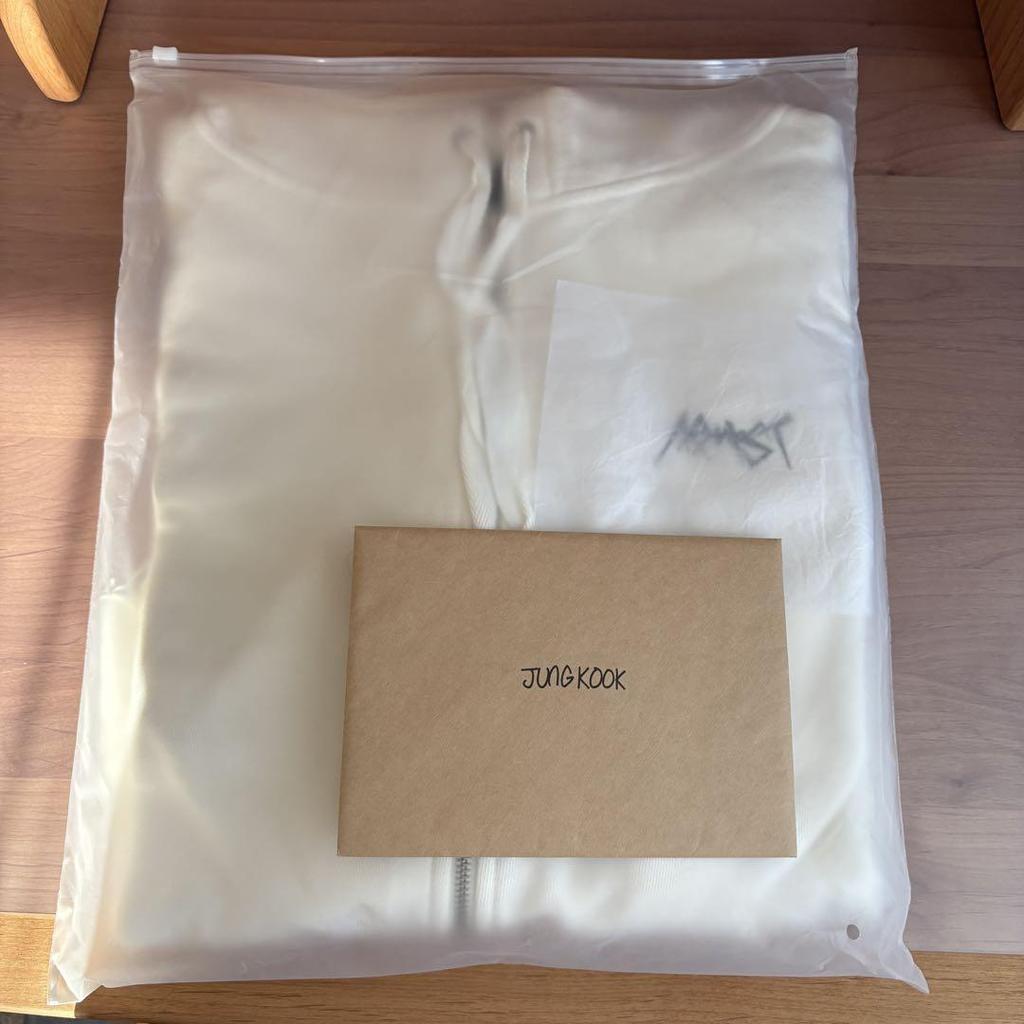 [USED] BTS JUNG KOOK Artist-Made Hoodie, Size L, White
