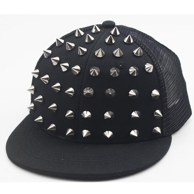 Men and Women's Rivet Flat Hat Punk Rock Hip Hop Stud Baseball Caps Snapback Cap Outdoor Gorras Para Hombres Casquette Homme