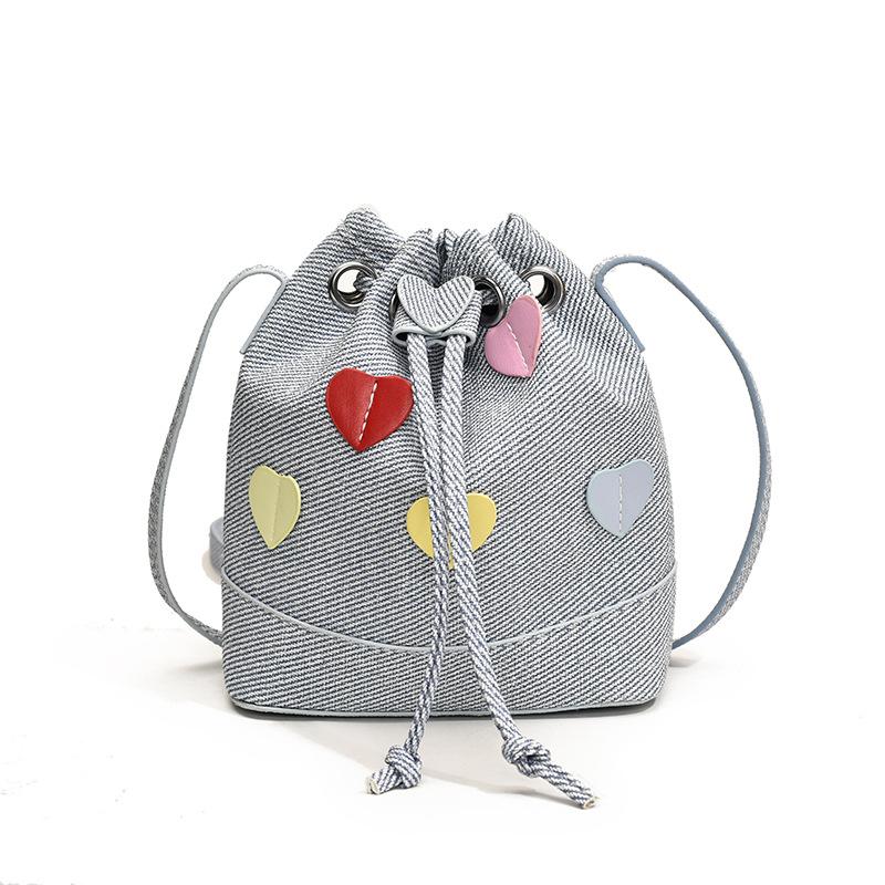 

Популярна цього року маленька жіноча сумка 2024 нова популярна любов іноземний стиль сумка на плече осіння сумка-месенджер сумка-відро синій