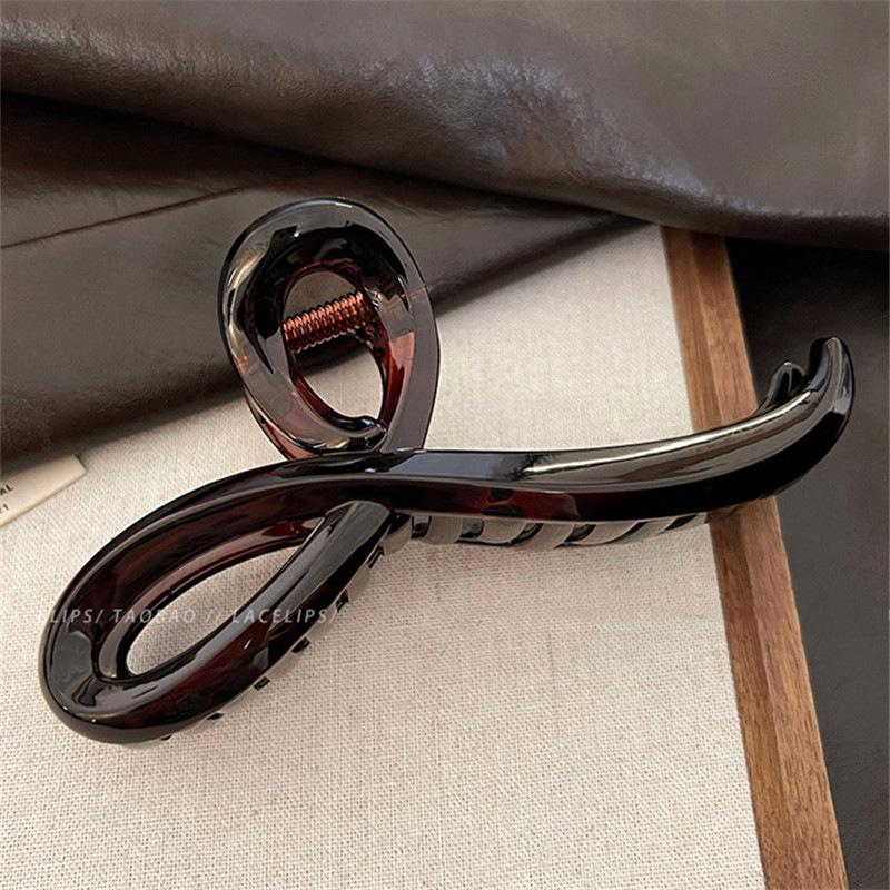 High-end temperament autumn and winter grab clip women's new simple and versatile back head hair shark clip hair clip headwear