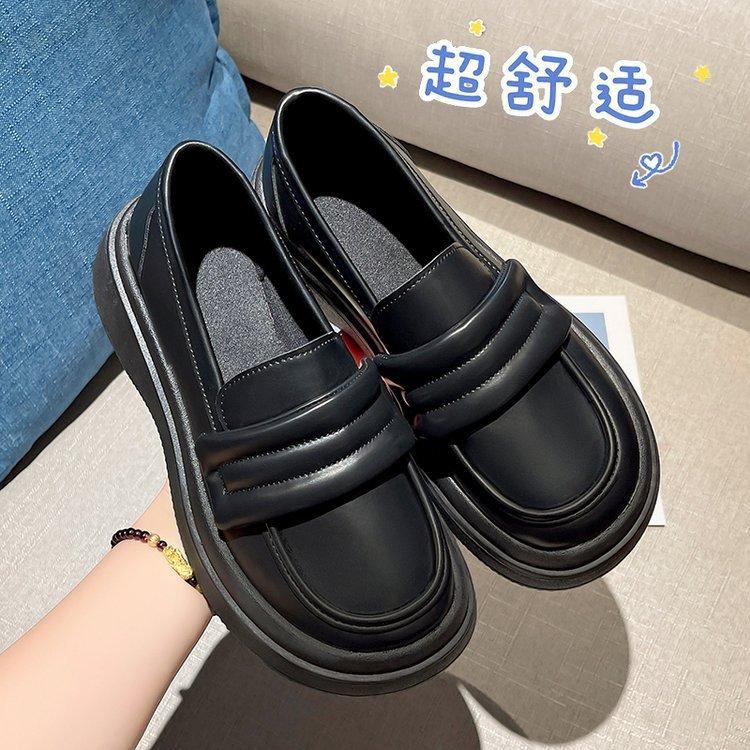 

Модные весенние новые дизайнерские кожаные туфли для женщин Модные повседневные однотонные лоферы женские туфли на платформе в британском стиле для женщин 35 чёрный