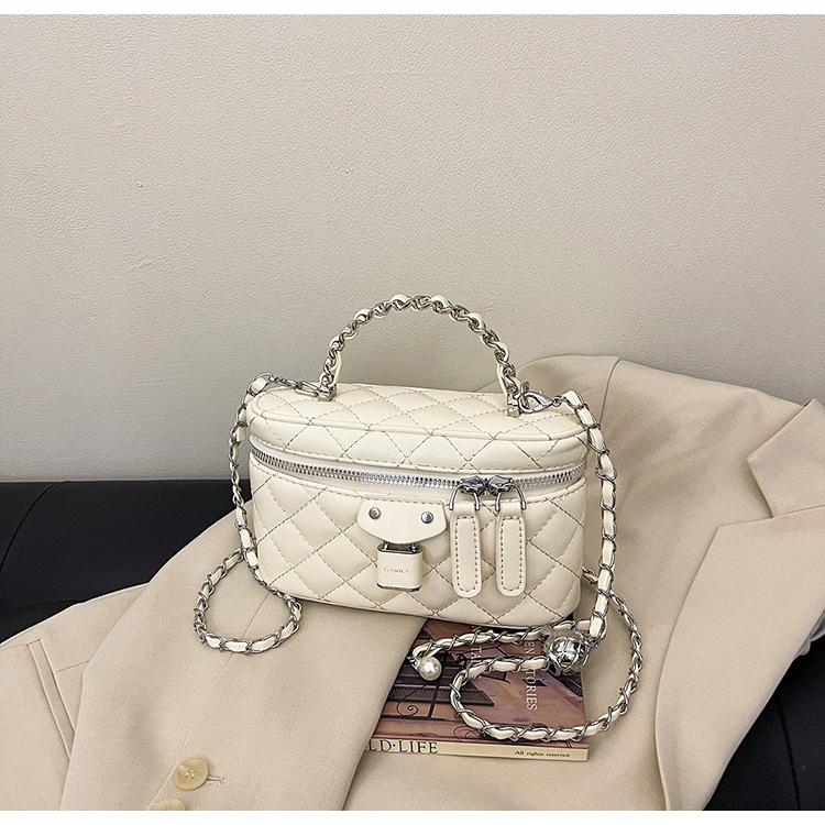 This year's popular diamond handbag women's 2025 summer trendy fashion sweet chain box bag casual messenger bag