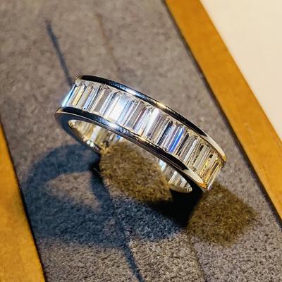 Huitan Luxuriöse Trendige Damenringe Vollständig Gepflastert Rechteckiger Zirkonia Ewigkeit Ehering Accessoires Mode Vielseitiger Schmuck