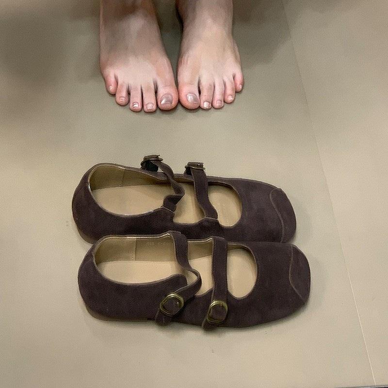 2025 autumn new square head shallow mouth single shoes versatile flat Mary Jane commuter women's shoes
